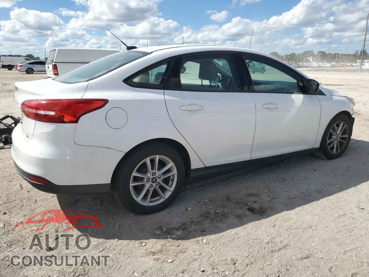 FORD FOCUS 2018 - 1FADP3F2XJL326868
