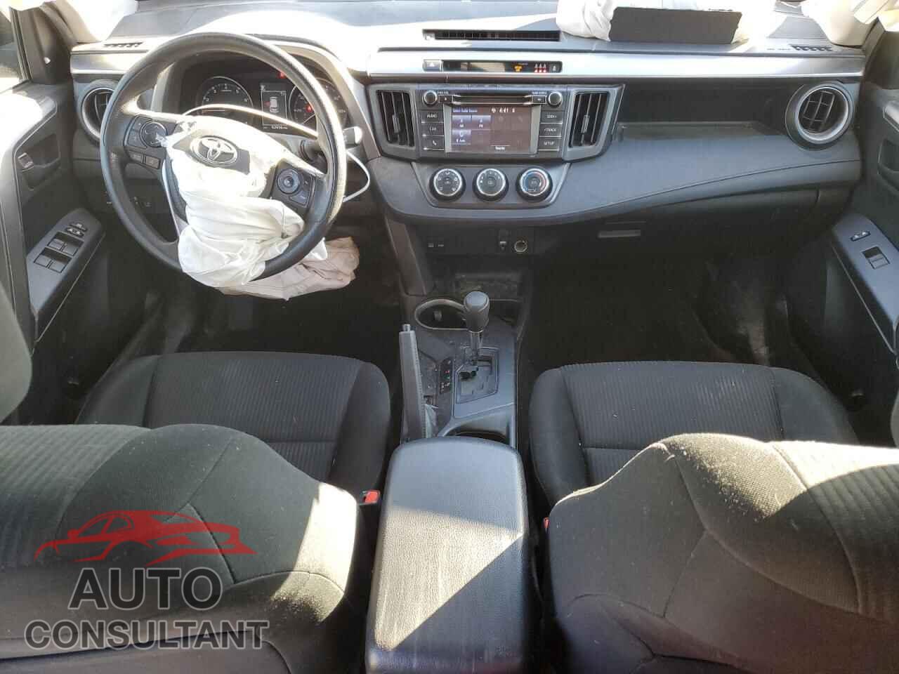 TOYOTA RAV4 2017 - JTMBFREV3HJ130036