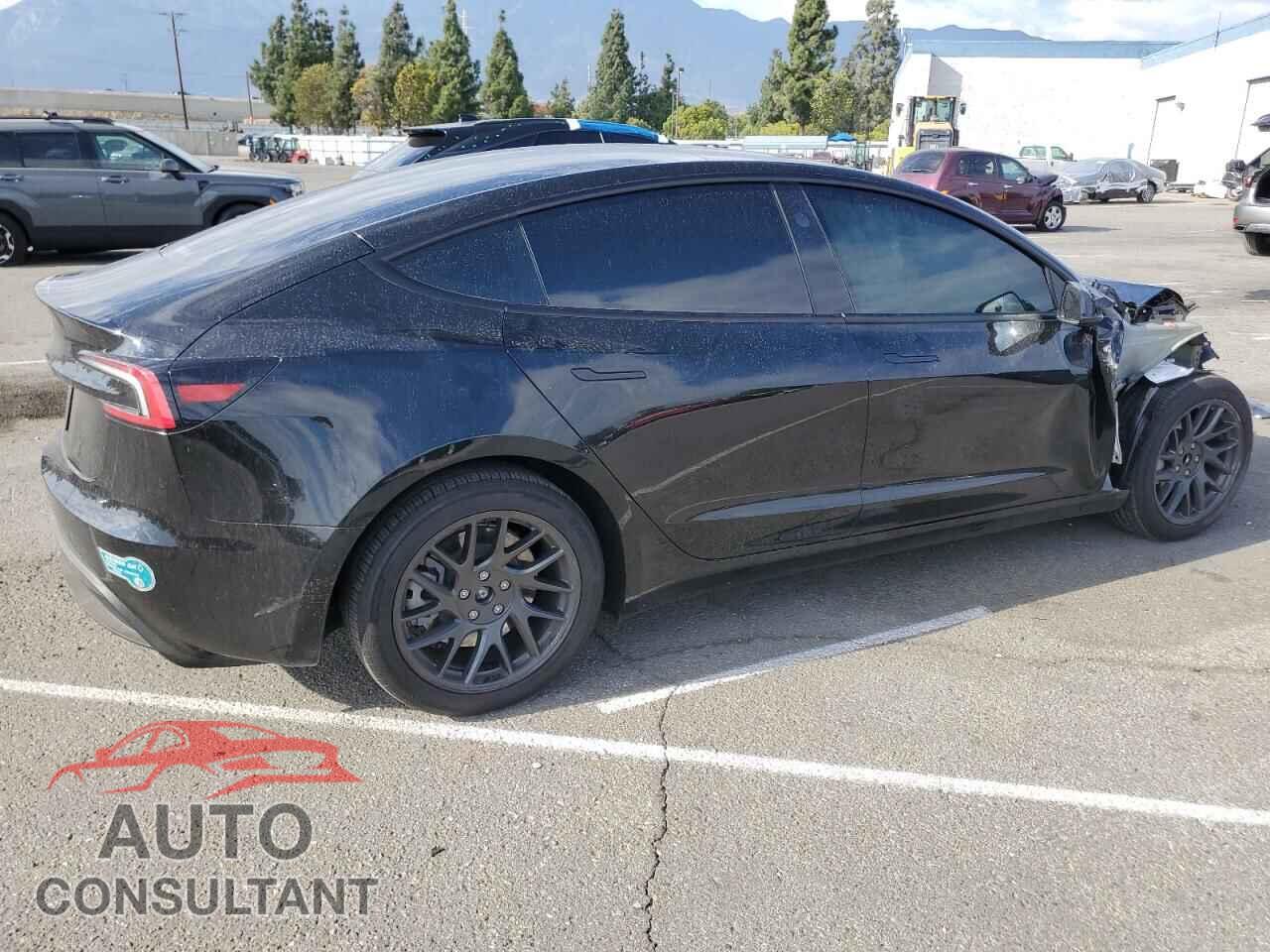 TESLA MODEL 3 2025 - 5YJ3E1EA2SF042695