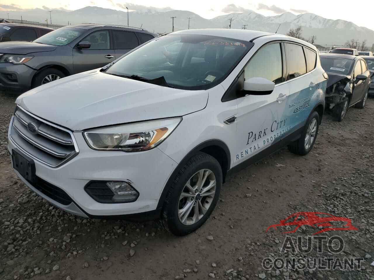 FORD ESCAPE 2017 - 1FMCU9GD0HUE72908