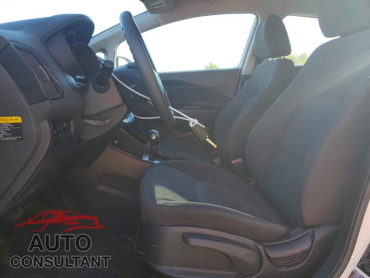 KIA RIO 2015 - KNADM5A34F6704295
