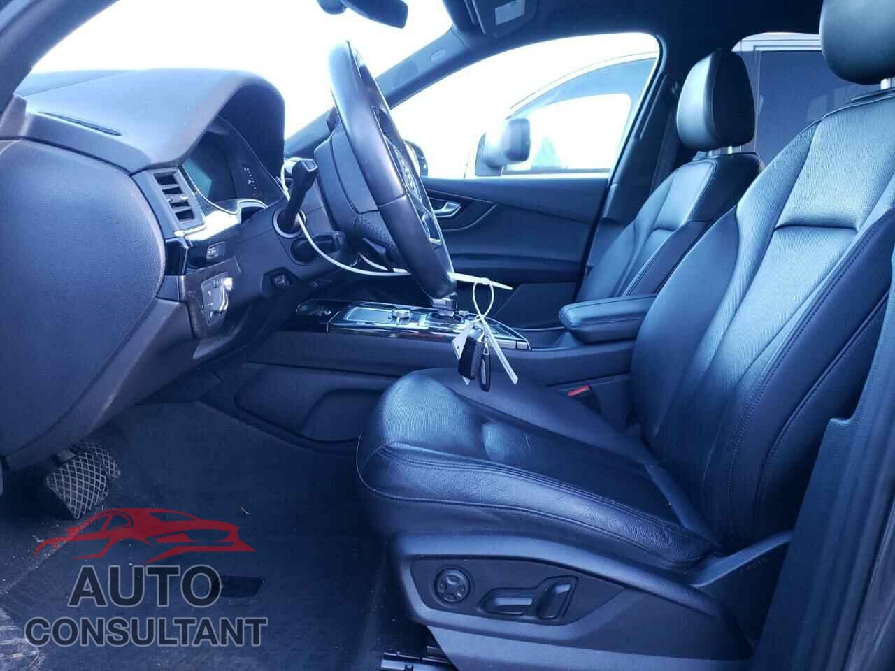 AUDI Q7 2018 - WA1VAAF73JD036346
