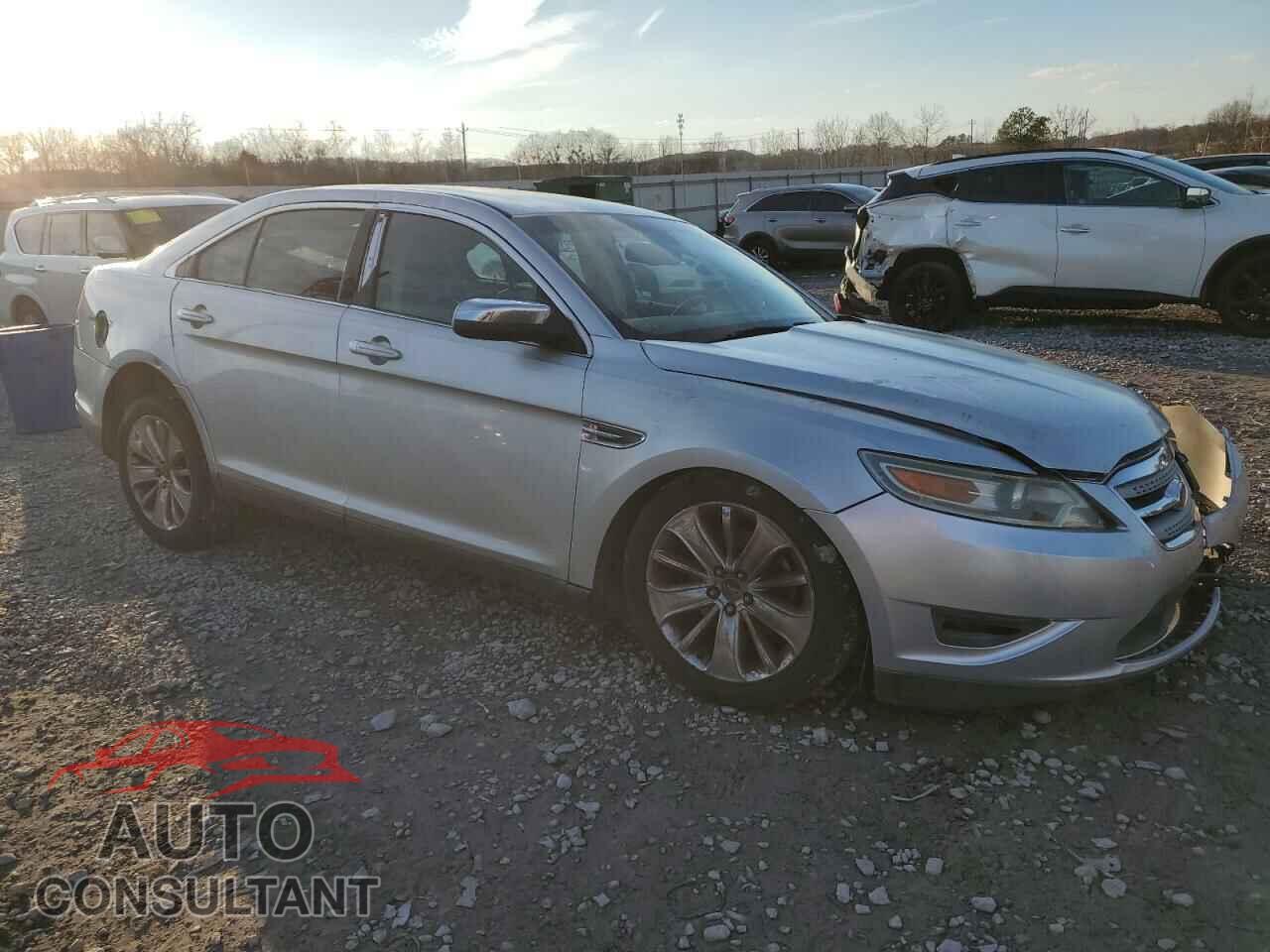 FORD TAURUS 2010 - 1FAHP2FW5AG142350