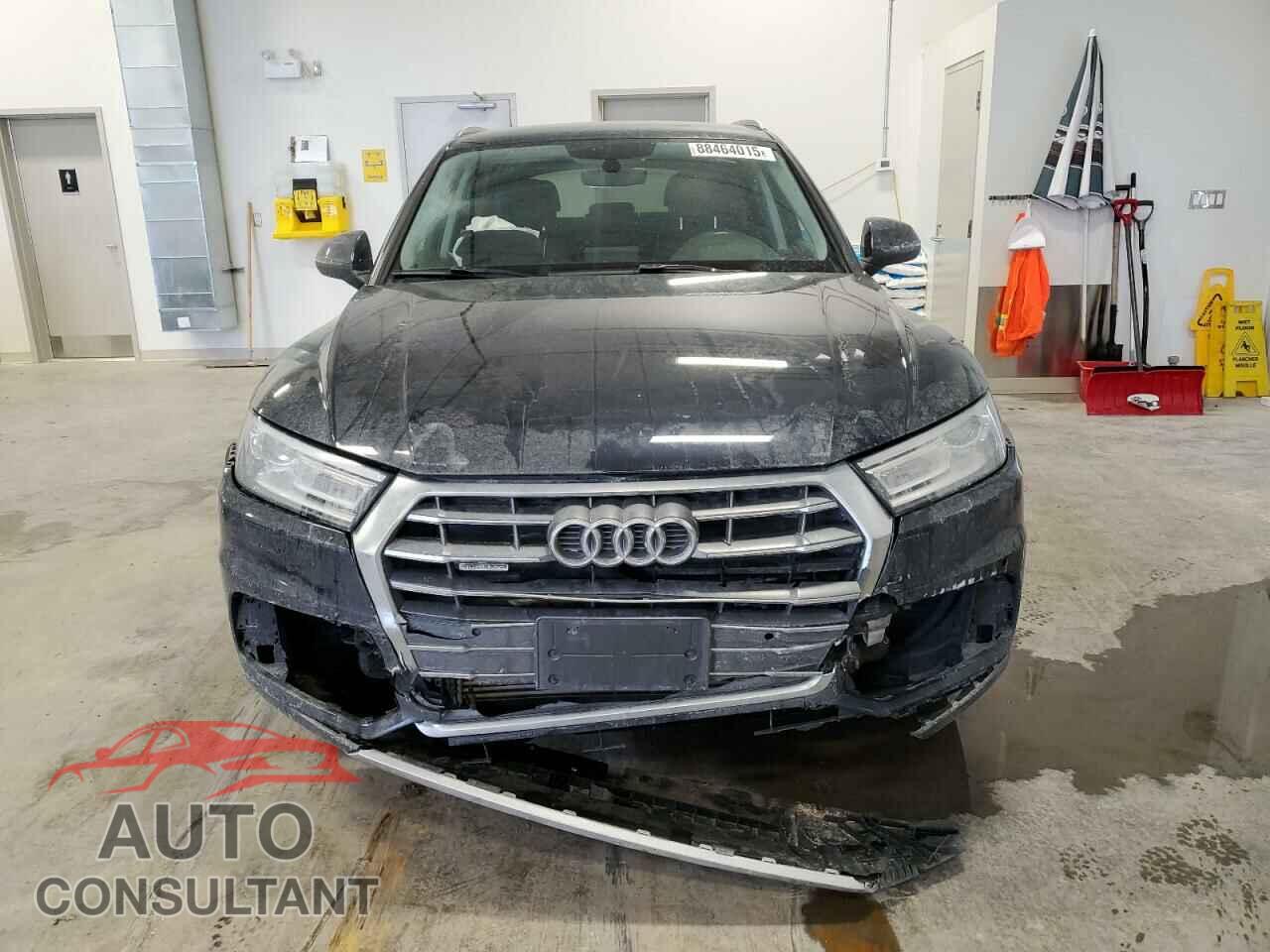 AUDI Q5 2018 - WA1ANAFY3J2024947
