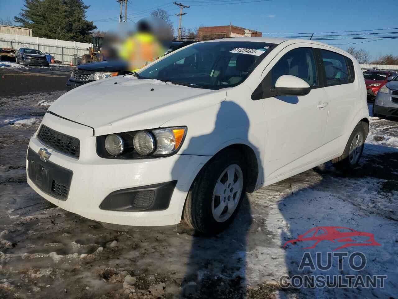 CHEVROLET SONIC 2015 - 1G1JA6SH5F4192341