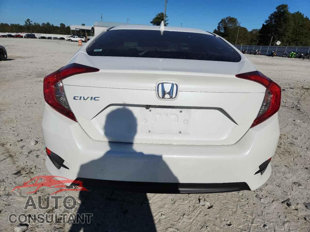 HONDA CIVIC 2018 - 19XFC2F75JE038012