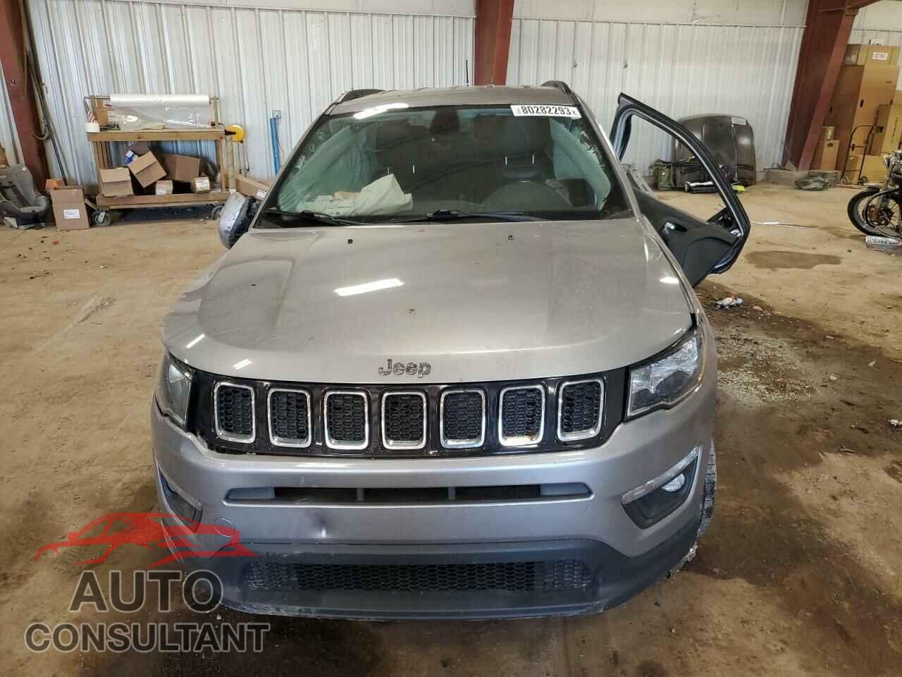 JEEP COMPASS 2018 - 3C4NJDBB3JT270787