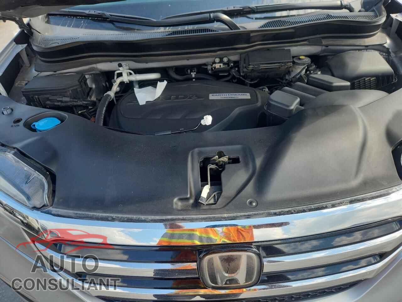 HONDA PILOT 2018 - 5FNYF5H92JB006113
