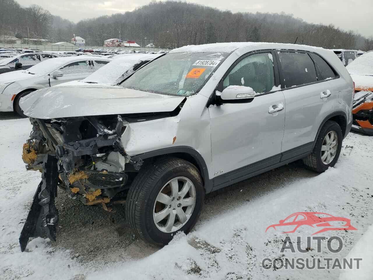 KIA SORENTO 2011 - 5XYKTCA17BG009607