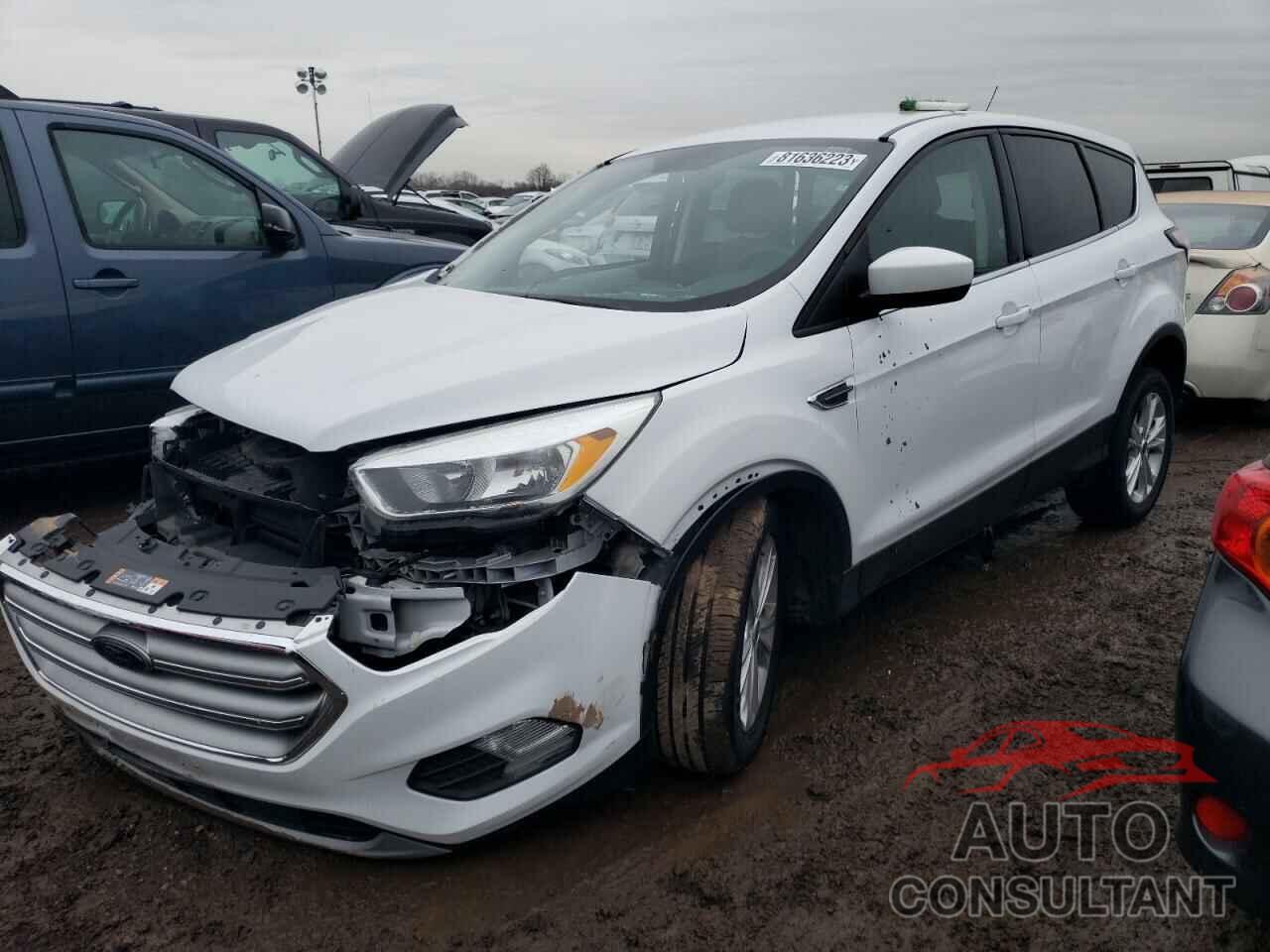 FORD ESCAPE 2017 - 1FMCU0GD0HUD38332