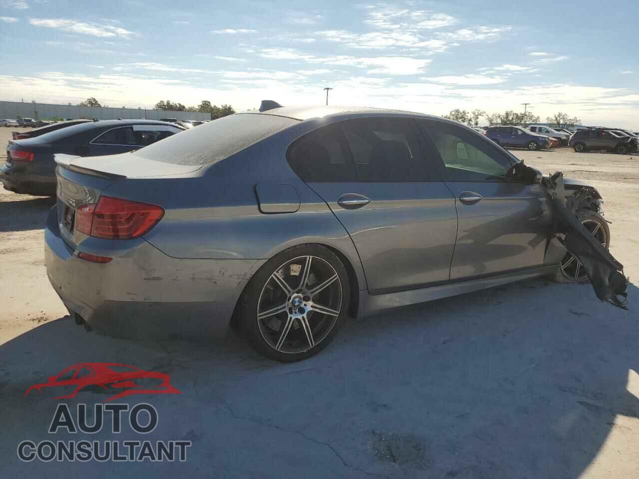 BMW M5 2014 - WBSFV9C52ED097797