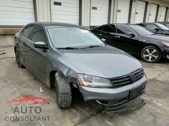 VOLKSWAGEN JETTA 2017 - 3VW2B7AJXHM358800