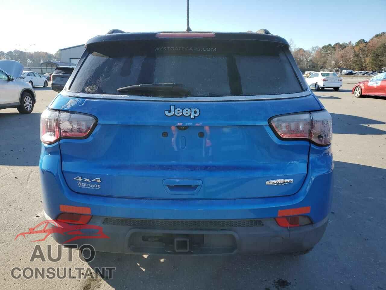 JEEP COMPASS 2018 - 3C4NJDBB4JT168012