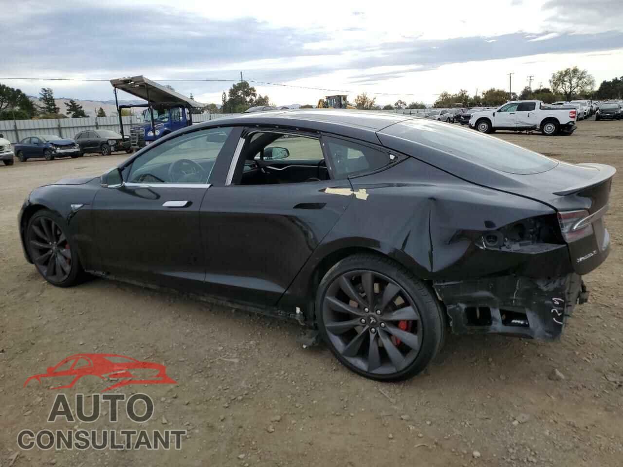TESLA MODEL S 2014 - 5YJSA1H2XEFP64027