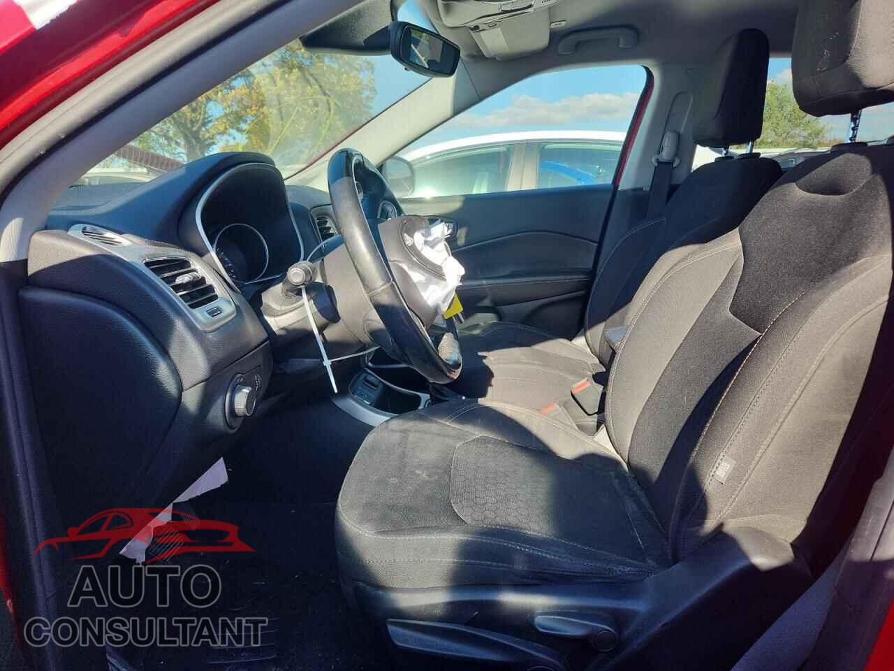 JEEP COMPASS 2018 - 3C4NJCAB2JT133609