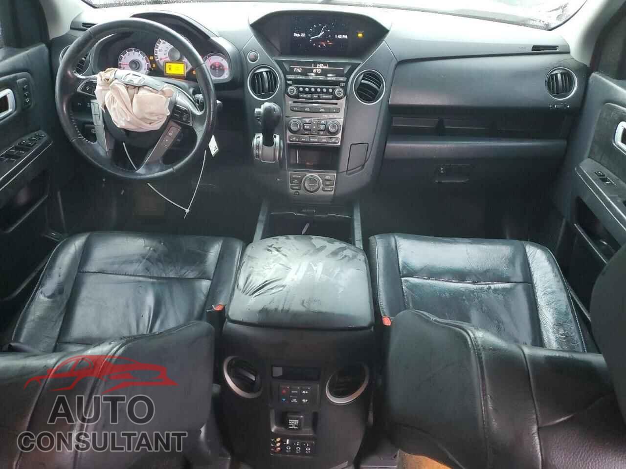 HONDA PILOT 2015 - 5FNYF3H94FB018551