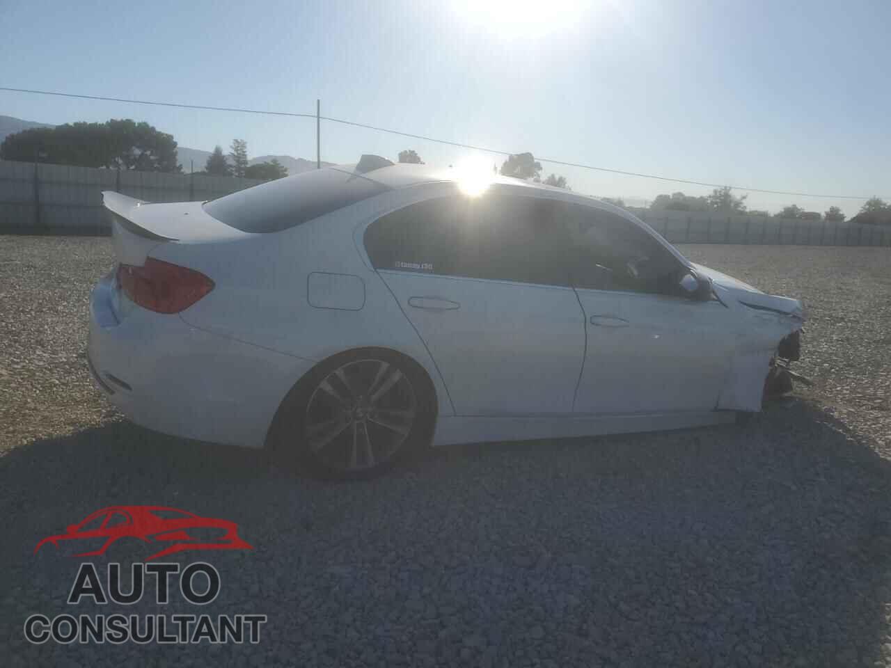 BMW 3 SERIES 2018 - WBA8B9C52JEE83164