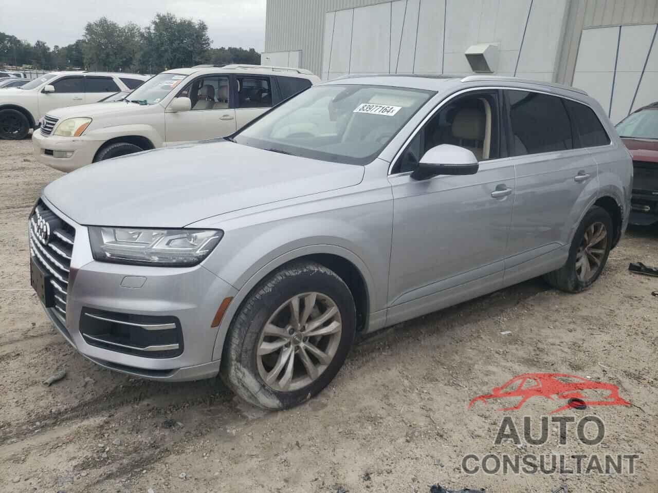 AUDI Q7 2018 - WA1LAAF70JD030785