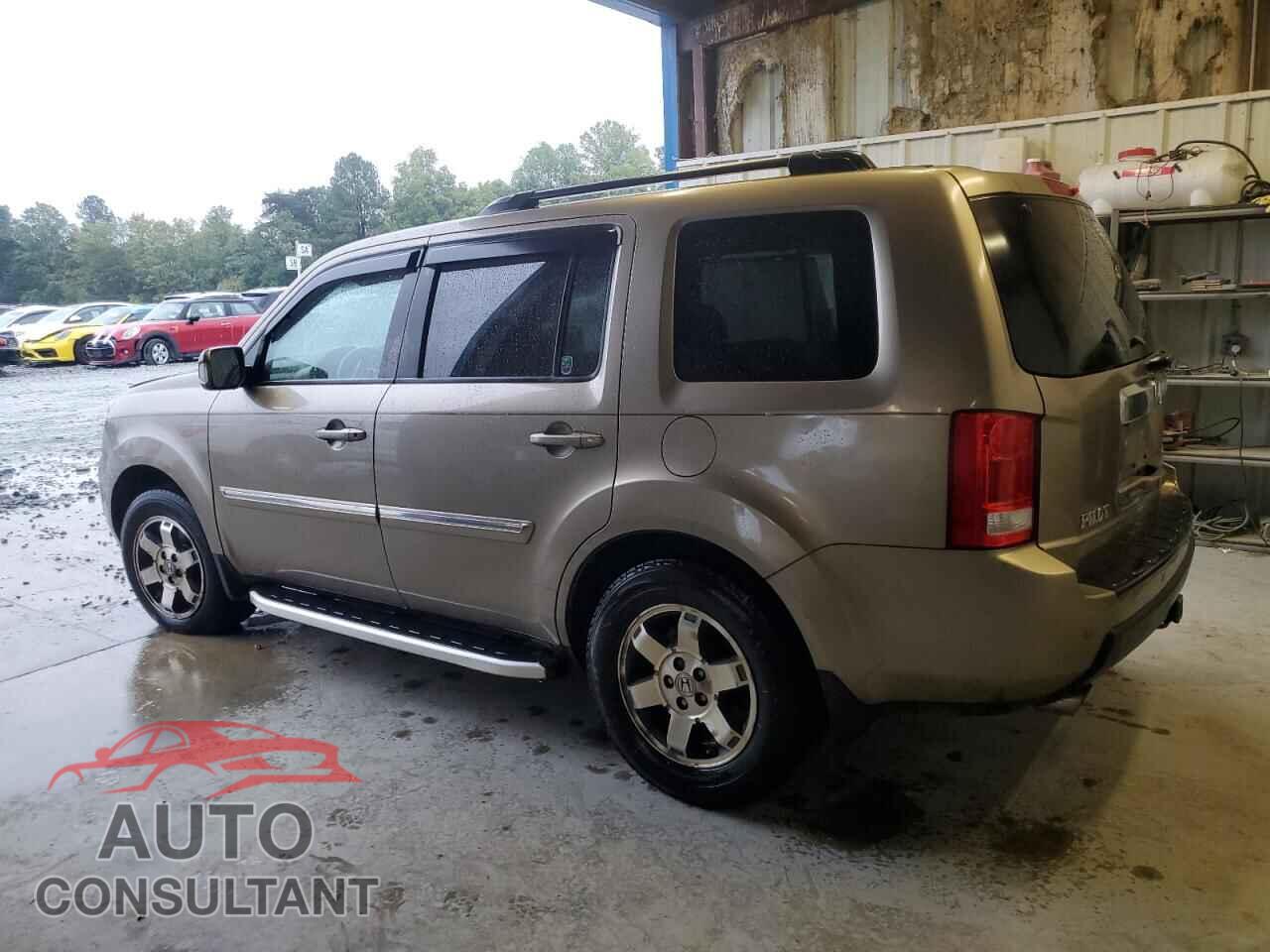 HONDA PILOT 2011 - 5FNYF4H96BB101348
