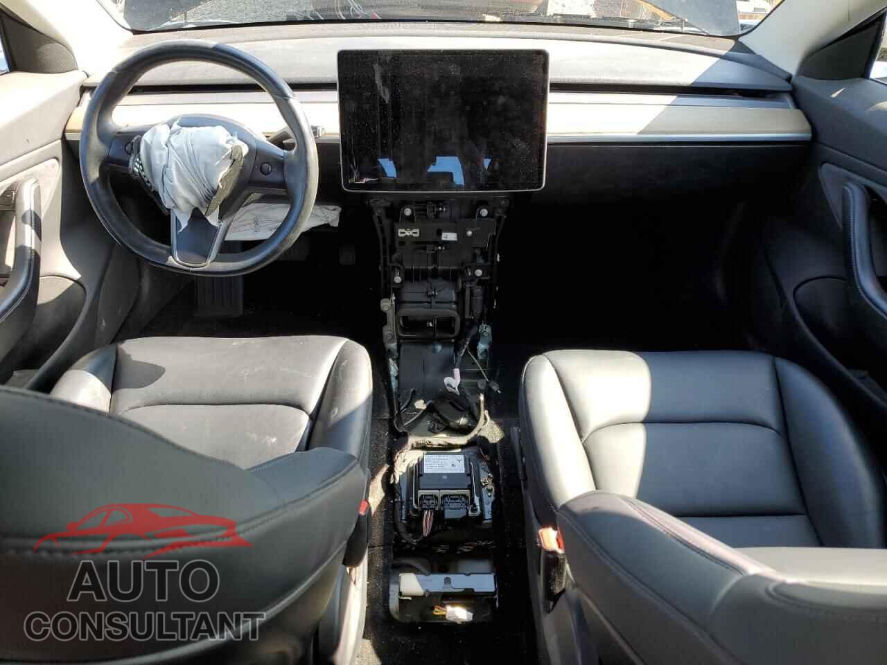 TESLA MODEL 3 2018 - 5YJ3E1EA5JF040163