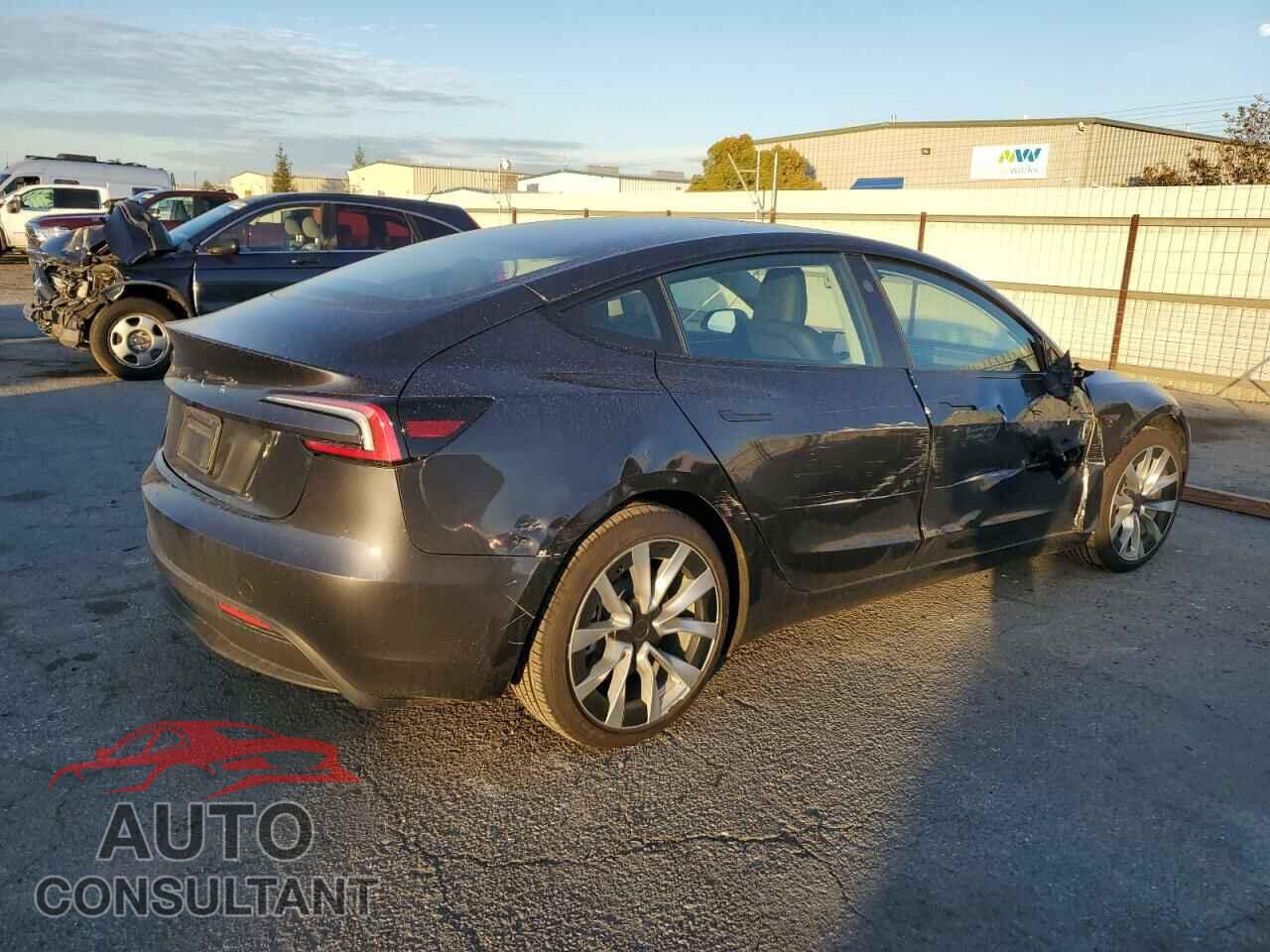 TESLA MODEL 3 2024 - 5YJ3E1EA3RF772271