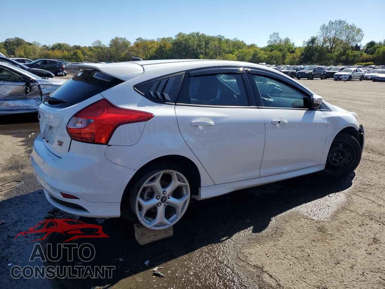 FORD FOCUS 2014 - 1FADP3L9XEL434821