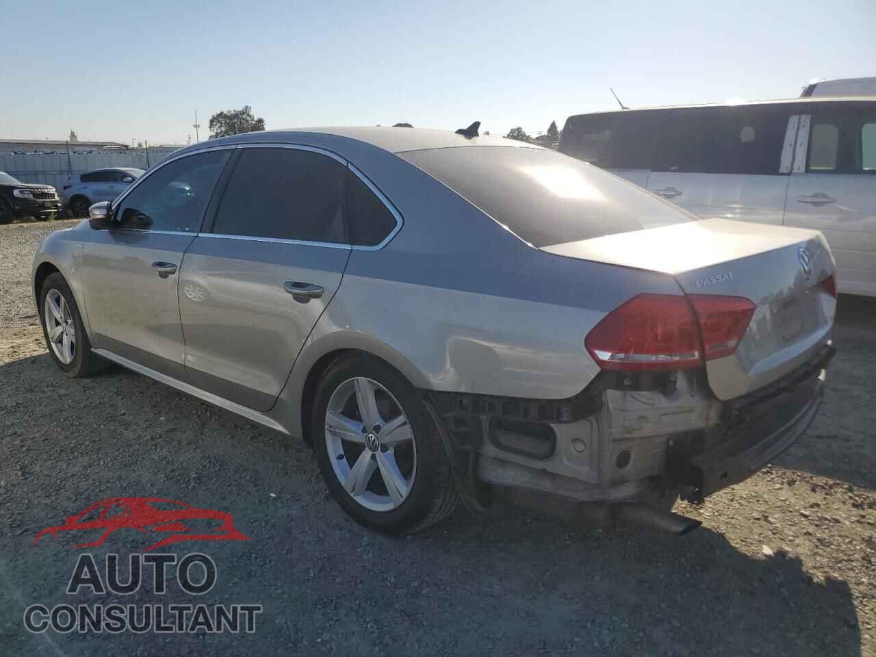 VOLKSWAGEN PASSAT 2014 - 1VWAT7A31EC039924