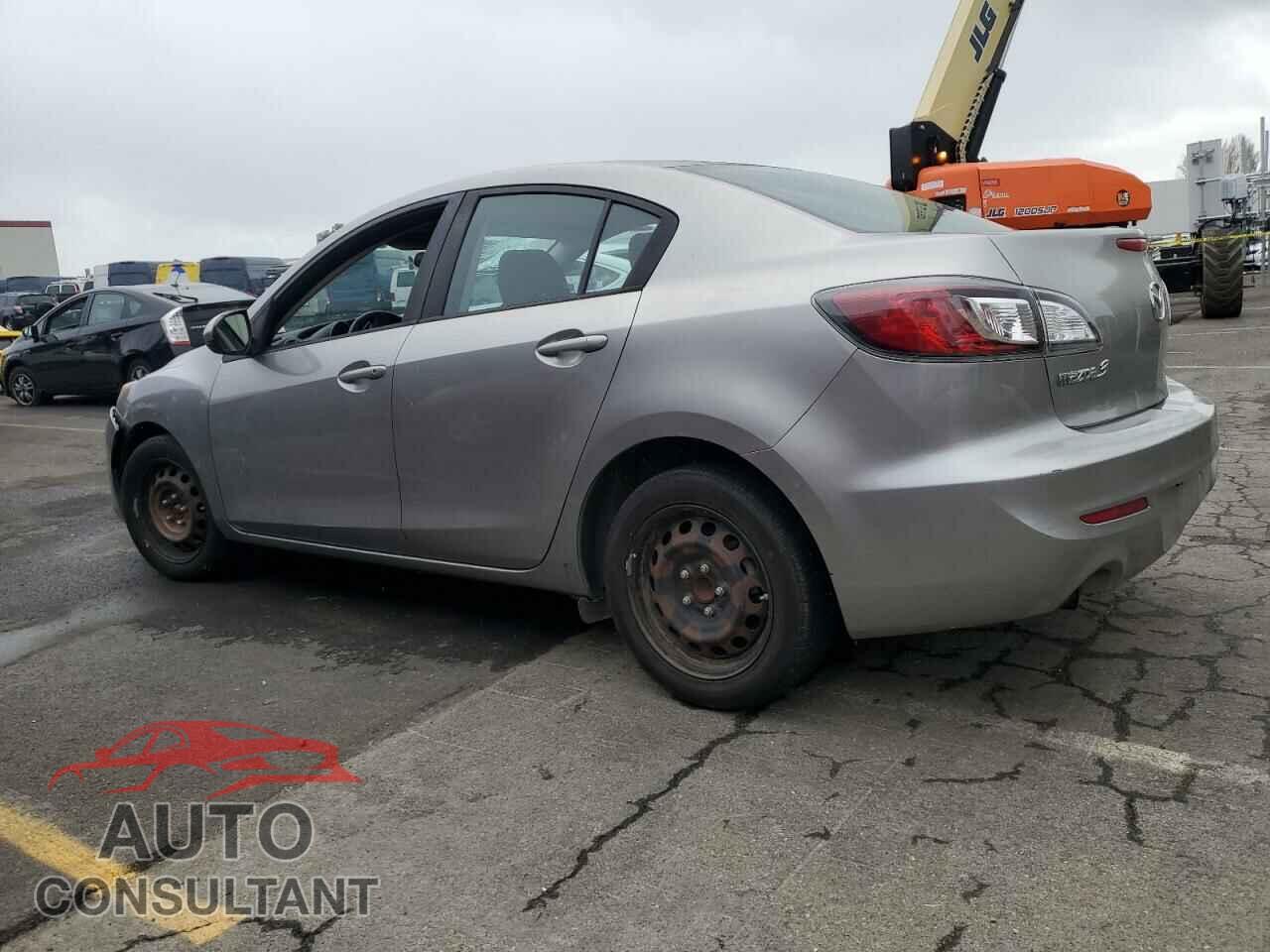 MAZDA 3 2013 - JM1BL1U71D1756384