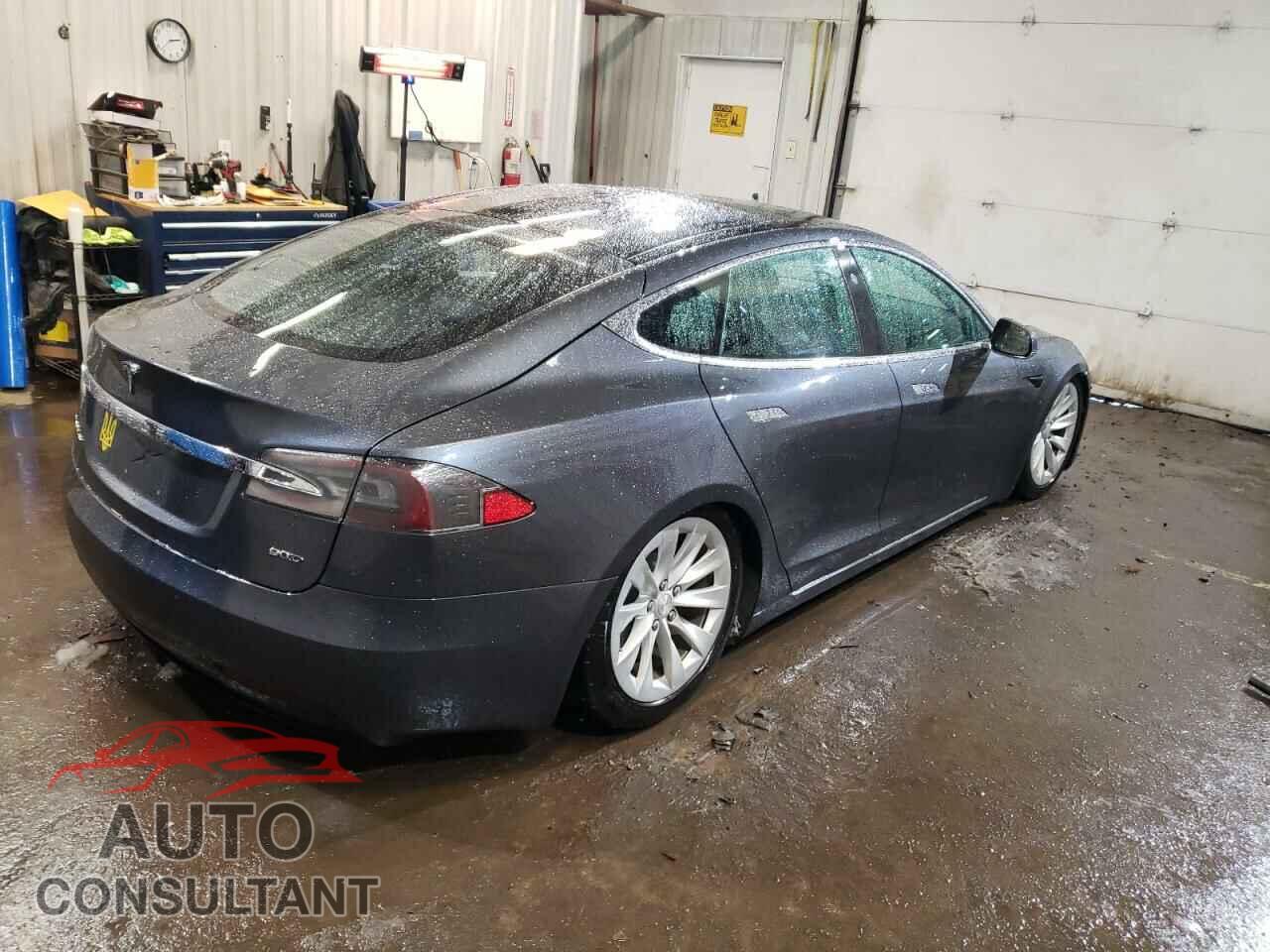 TESLA MODEL S 2017 - 5YJSA1E25HF205252