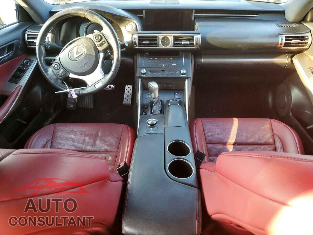 LEXUS IS 2015 - JTHBF1D29F5050219