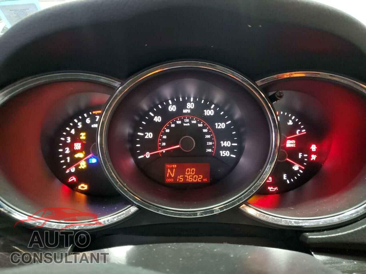 KIA SORENTO 2011 - 5XYKUDA29BG044368