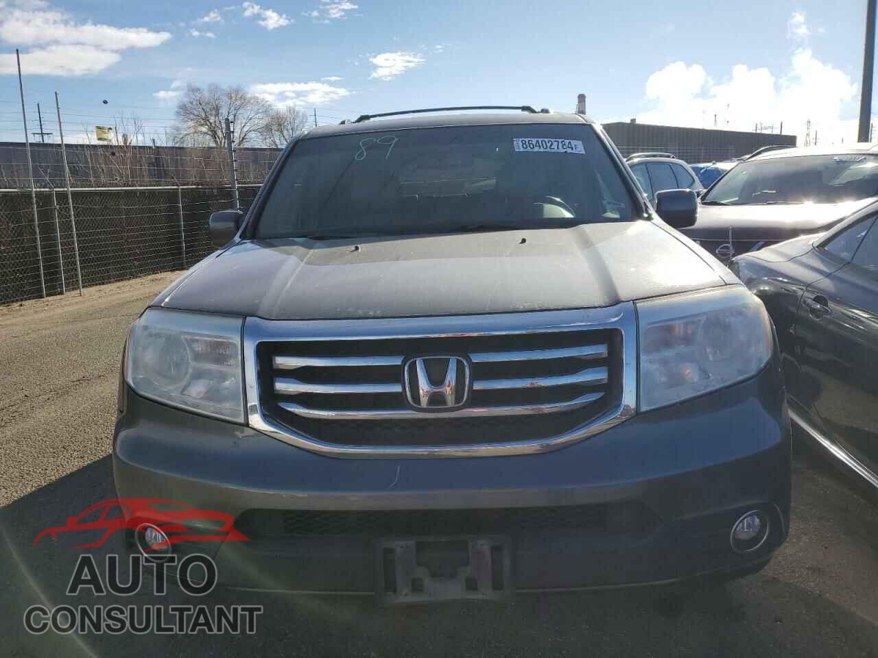HONDA PILOT 2013 - 5FNYF4H64DB040008