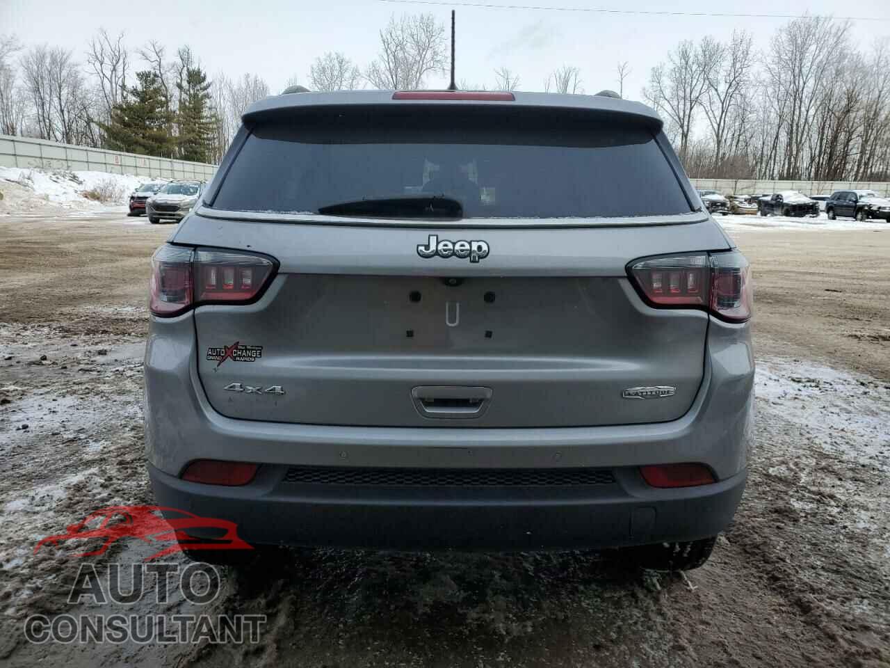 JEEP COMPASS 2018 - 3C4NJDBB9JT280451