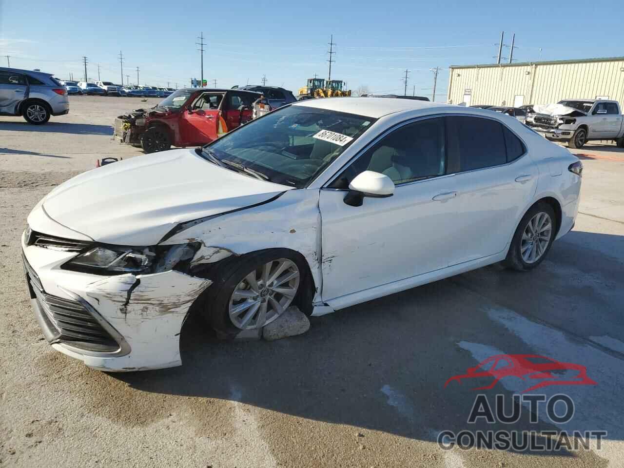 TOYOTA CAMRY 2021 - 4T1C11AK1MU570826