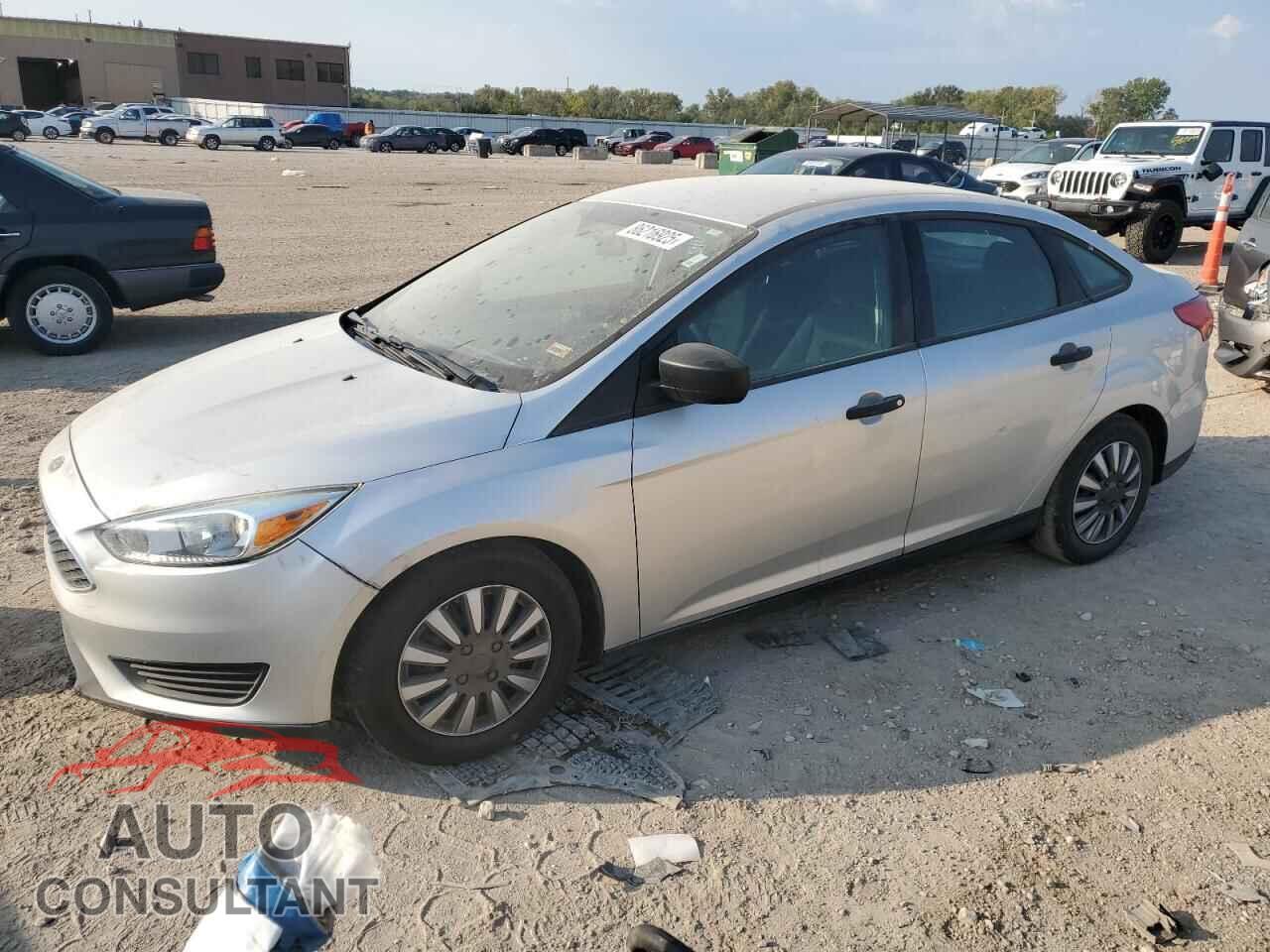 FORD FOCUS 2015 - 1FADP3E26FL368558