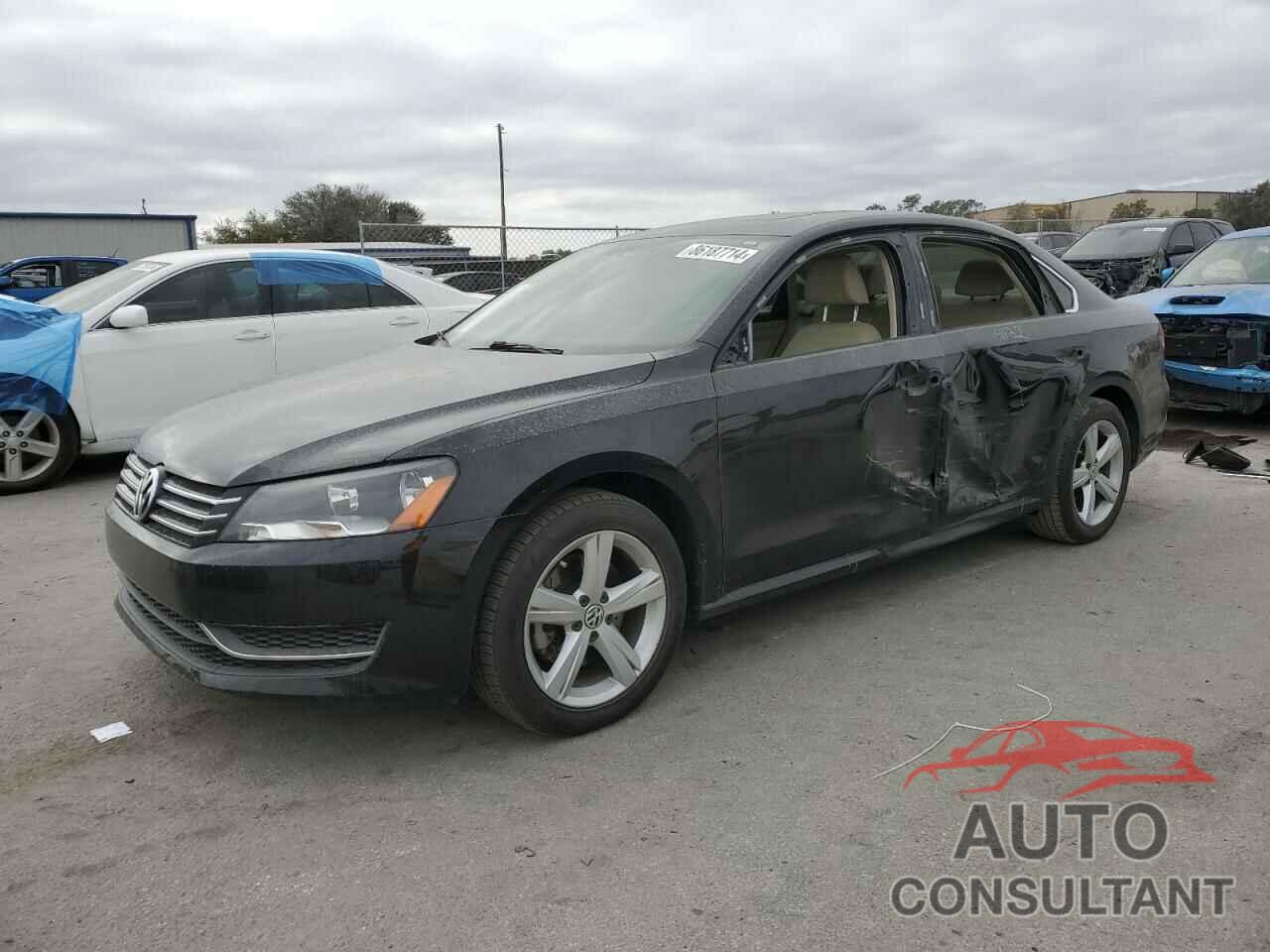 VOLKSWAGEN PASSAT 2013 - 1VWBH7A37DC078568