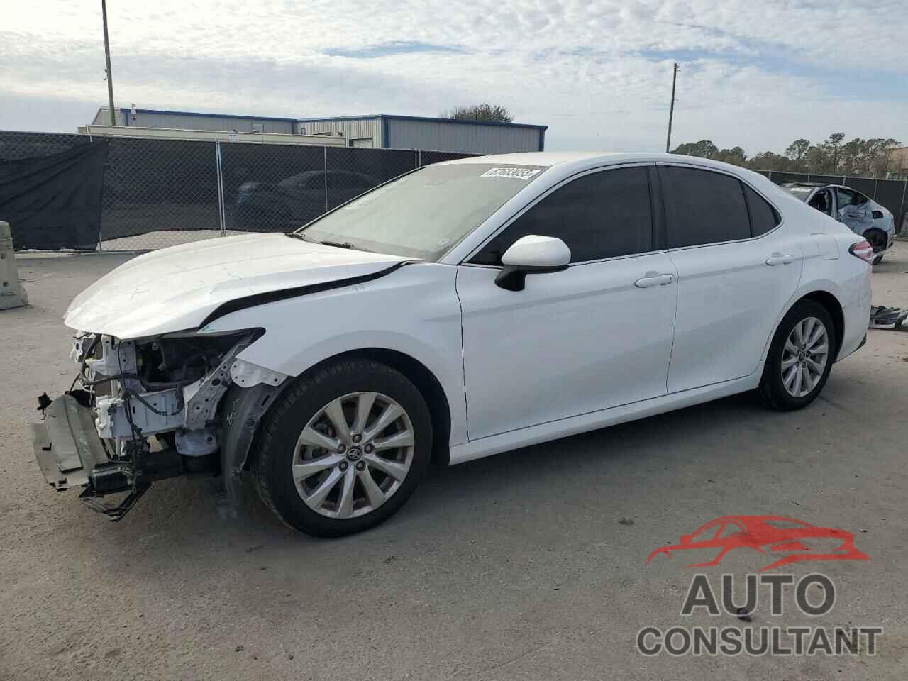 TOYOTA CAMRY 2018 - 4T1B11HK1JU036836