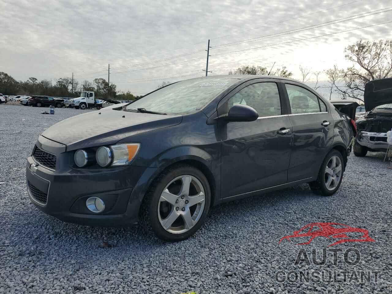 CHEVROLET SONIC 2014 - 1G1JE5SB8E4178619