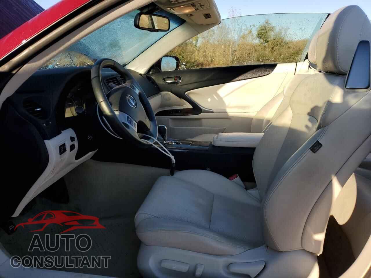 LEXUS IS 2013 - JTHFF2C27D2527933