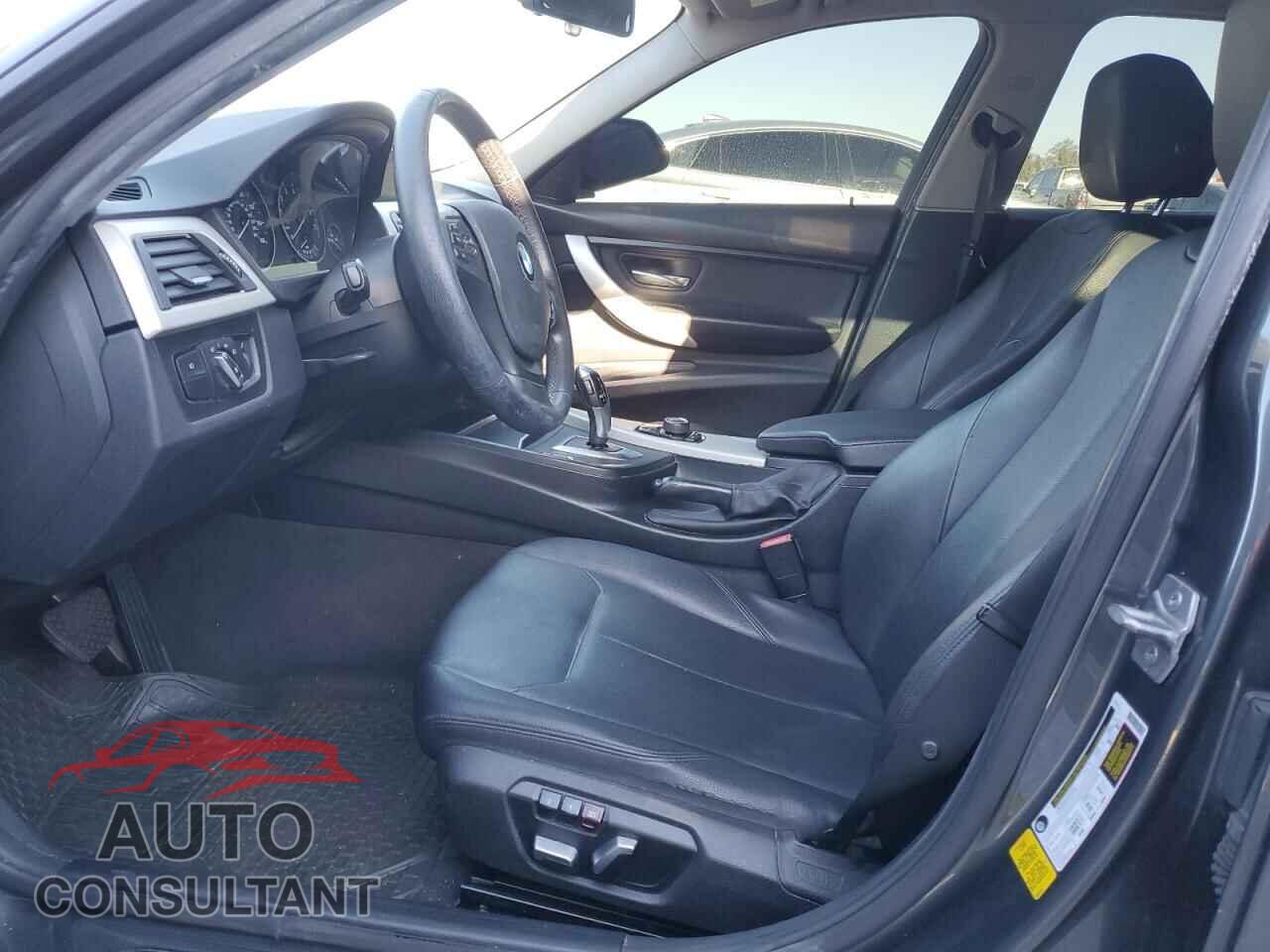 BMW 3 SERIES 2017 - WBA8A9C50HK619674