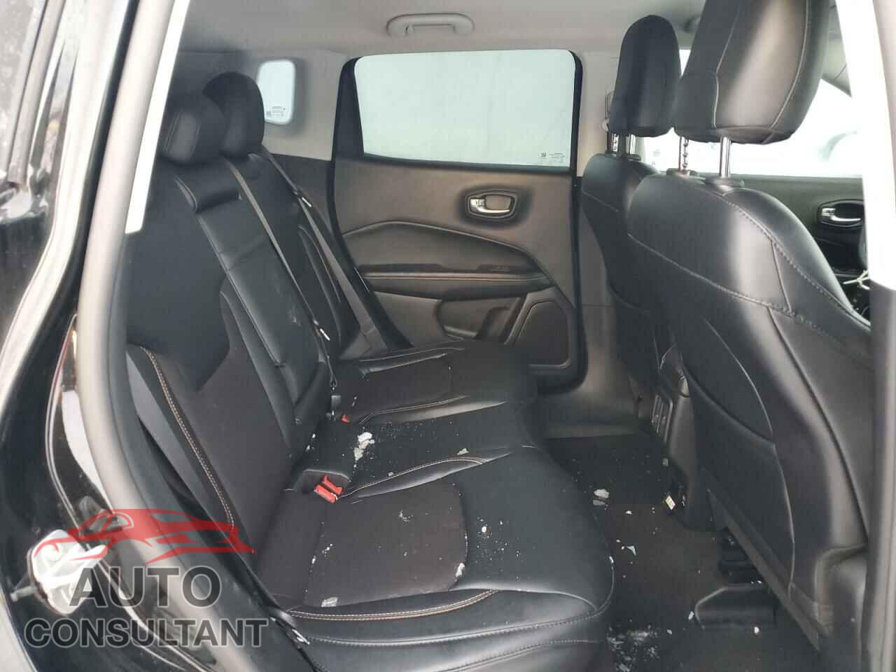JEEP COMPASS 2017 - 3C4NJDBB8HT651318