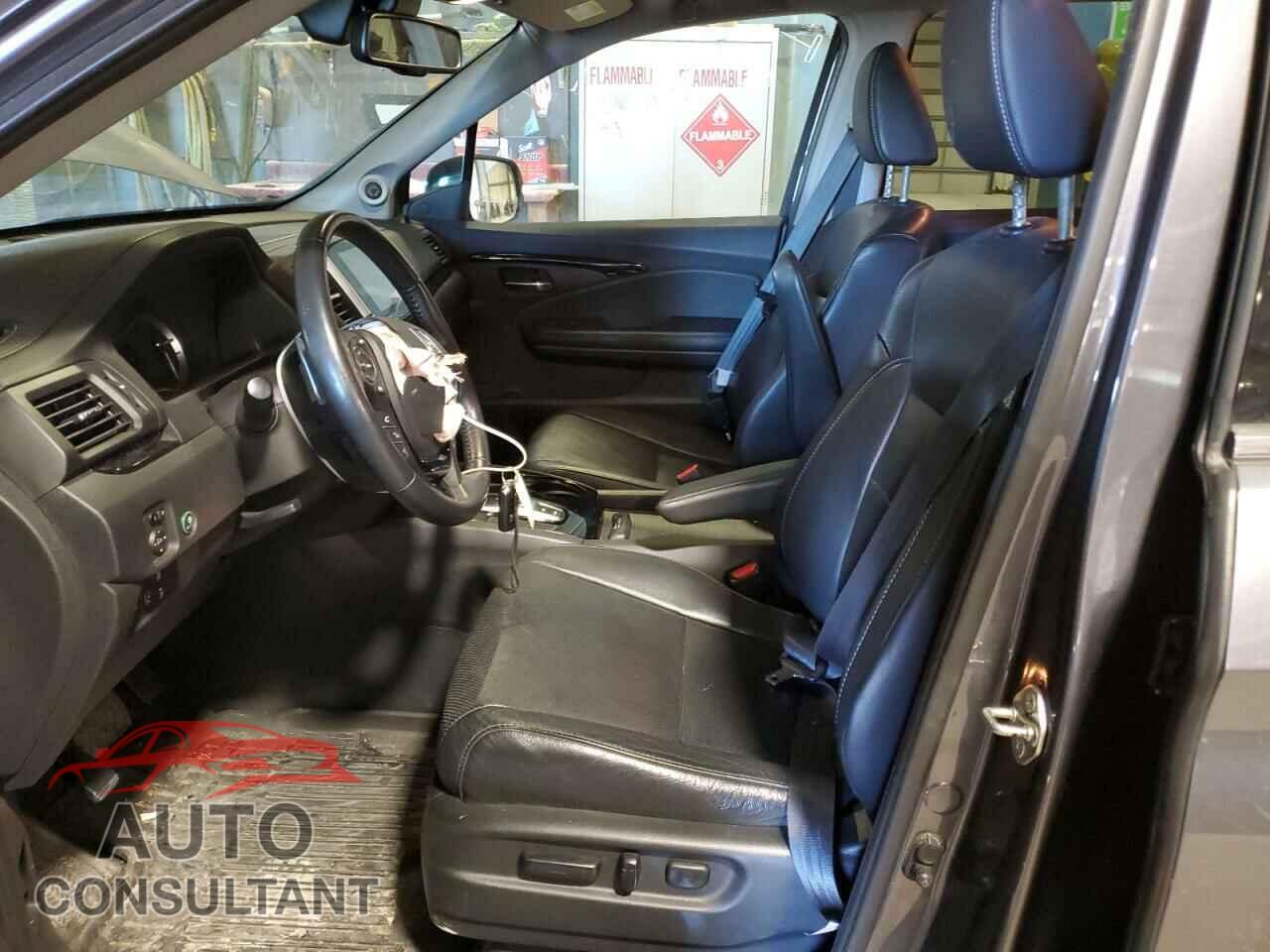 HONDA PILOT 2017 - 5FNYF6H05HB007418