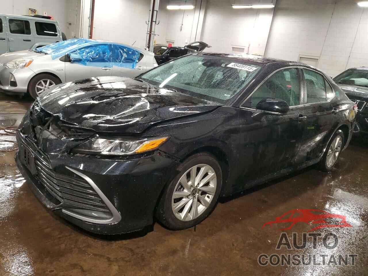 TOYOTA CAMRY 2022 - 4T1C11BK0NU060712