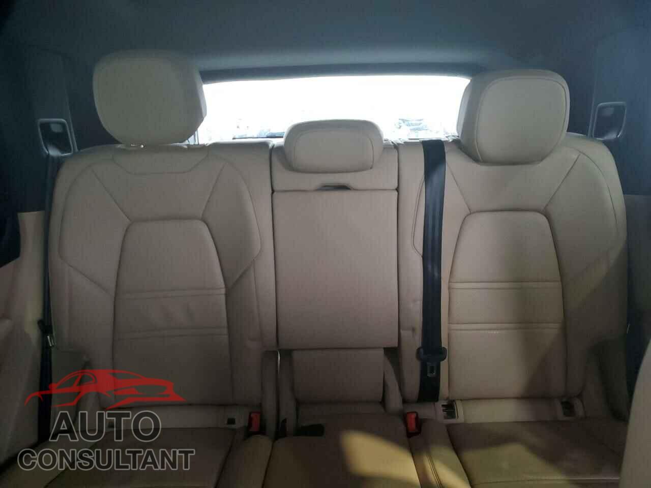 PORSCHE CAYENNE 2020 - WP1AA2AY0LDA04384
