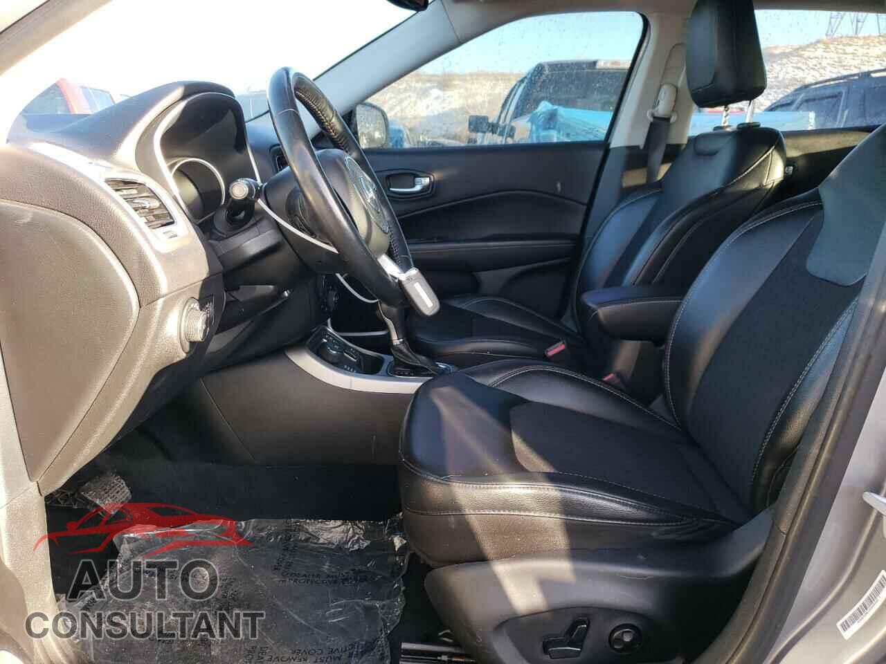 JEEP COMPASS 2018 - 3C4NJDBB3JT355645