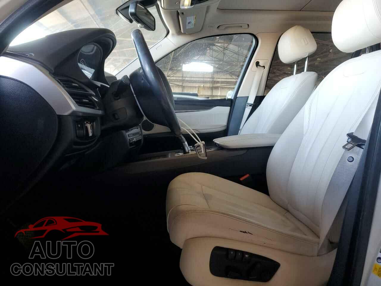 BMW X5 2015 - 5UXKR2C56F0H36677