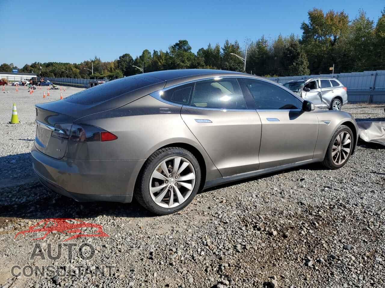TESLA MODEL S 2015 - 5YJSA1E18FF101133