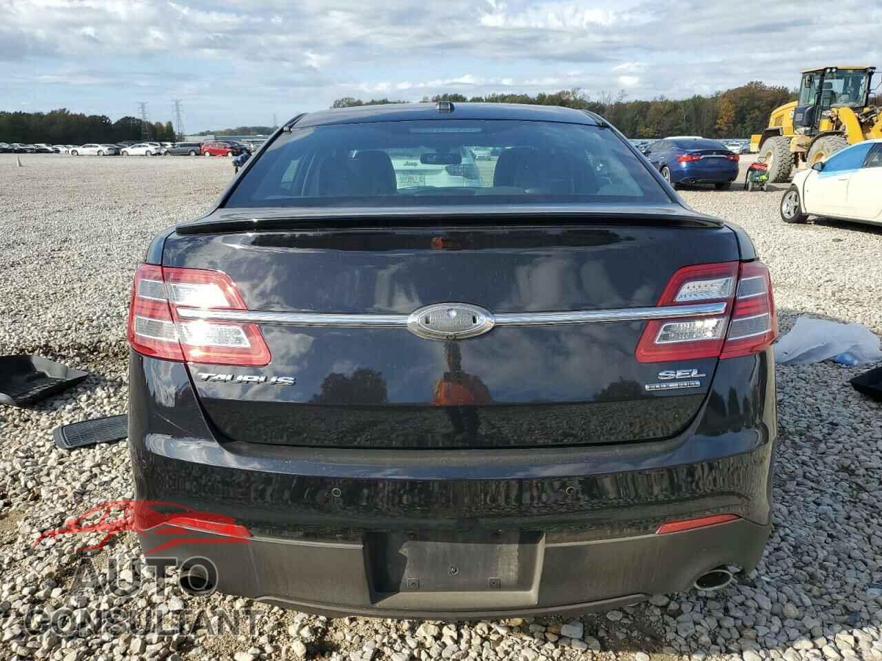 FORD TAURUS 2016 - 1FAHP2E81GG144057