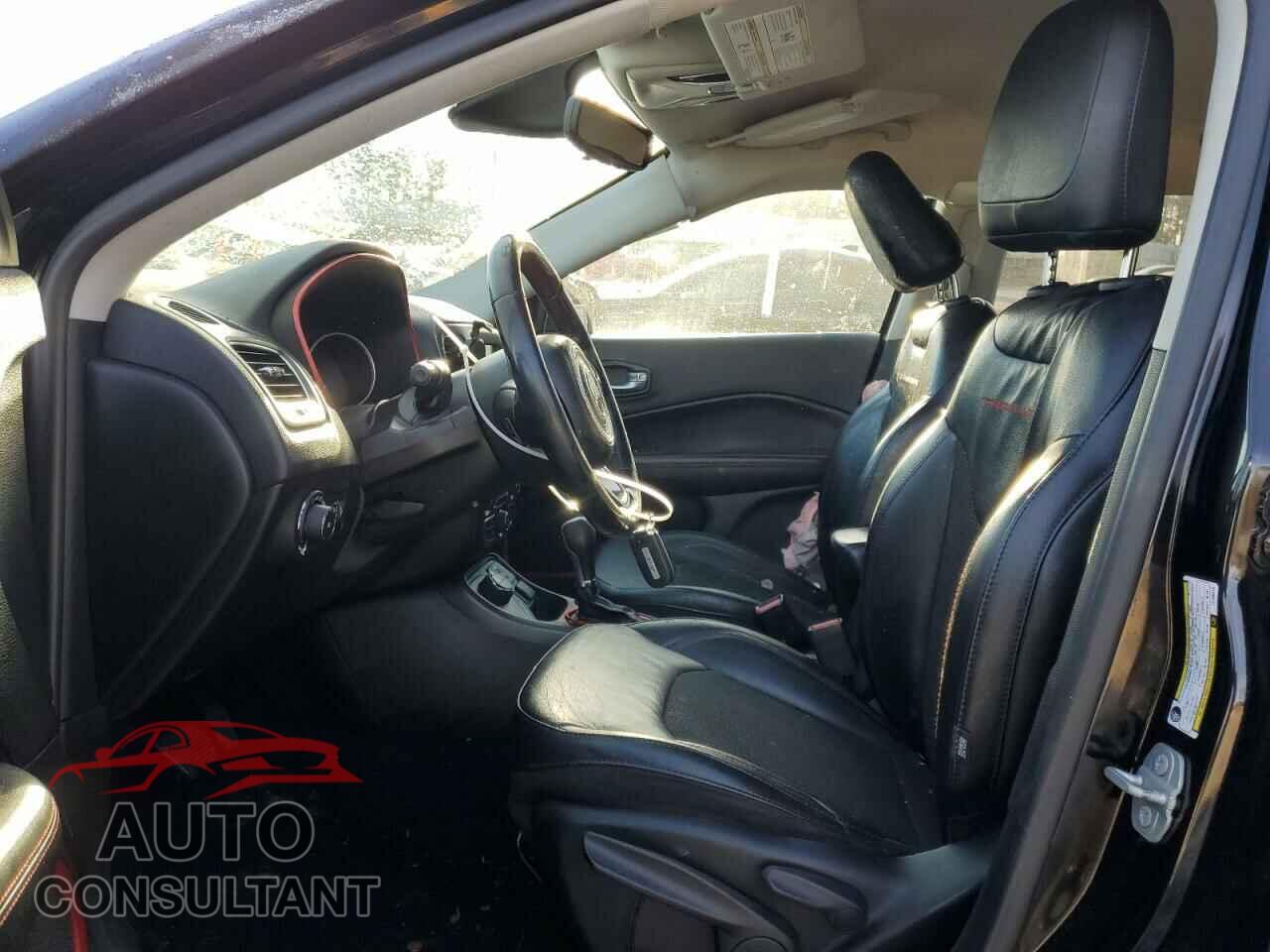 JEEP COMPASS 2020 - 3C4NJDDB0LT196213