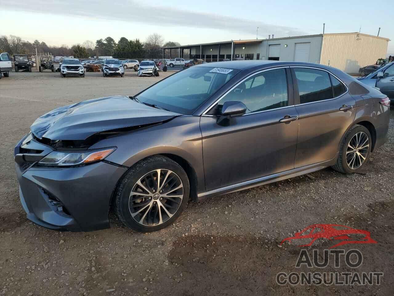TOYOTA CAMRY 2018 - 4T1B11HK5JU609897